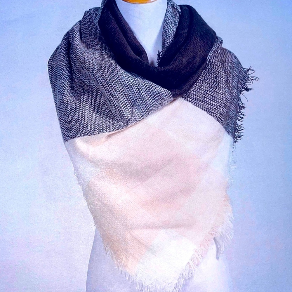 Color Block Blanket Scarf - Charcoal/Peach - Picture 3 of 3
